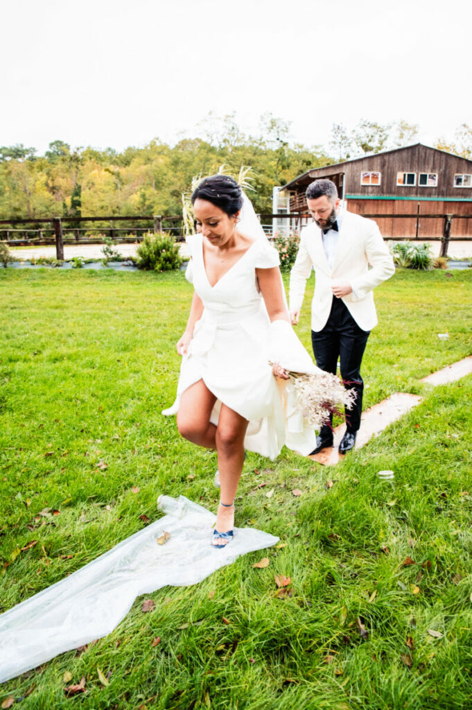 les mariés quand il pleut photos de mariage photographe mariage paris normandie christophe lefebvre photographe yvelines eure val d oise paris (4)